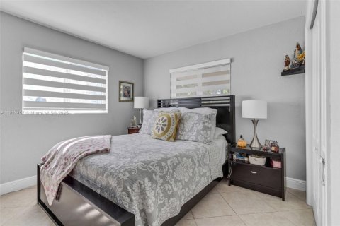 Купить виллу или дом в Майами, Флорида 3 спальни, 126.35м2, № 1972502 - фото 17