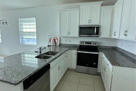 Adosado en venta en Kissimmee, Florida, 3 dormitorios, 148.83 m2 № 1898526 - foto 11