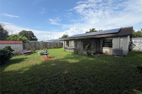 House in Brandon, Florida 3 bedrooms, 108.97 sq.m. № 2258934 - photo 17