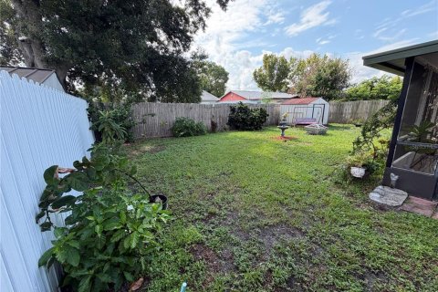 House in Brandon, Florida 3 bedrooms, 108.97 sq.m. № 2258934 - photo 15