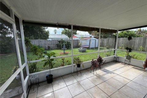 House in Brandon, Florida 3 bedrooms, 108.97 sq.m. № 2258934 - photo 13