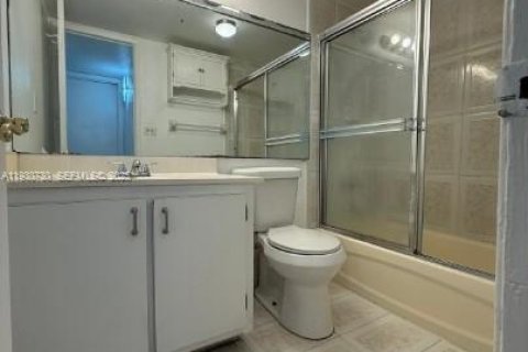 Снять в аренду кондоминиум в Майами, Флорида 1 спальня, 56.21м2, № 1989478 - фото 9