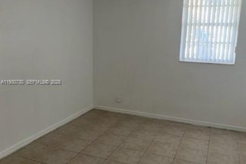 Снять в аренду кондоминиум в Майами, Флорида 1 спальня, 56.21м2, № 1989478 - фото 8