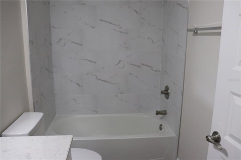 Adosado en alquiler en Kissimmee, Florida, 4 dormitorios, 153.29 m2 № 1821038 - foto 18