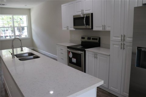 Adosado en alquiler en Kissimmee, Florida, 4 dormitorios, 153.29 m2 № 1821038 - foto 5