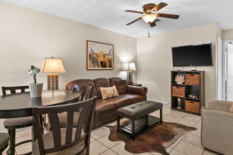 Condominio en venta en Panama City Beach, Florida, 2 dormitorios, 65.03 m2 № 589808 - foto 1
