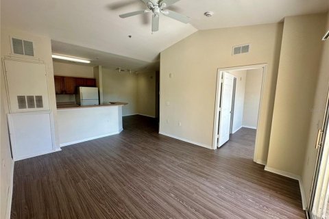 Condo in Orlando, Florida, 1 bedroom № 2237254 - photo 2