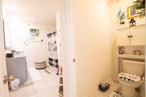 House in Winter Haven, Florida 3 bedrooms, 157 sq.m. № 1678006 - photo 15