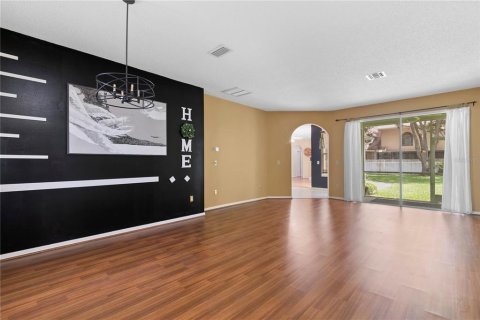House in Tampa, Florida 4 bedrooms, 197.79 sq.m. № 2364871 - photo 9