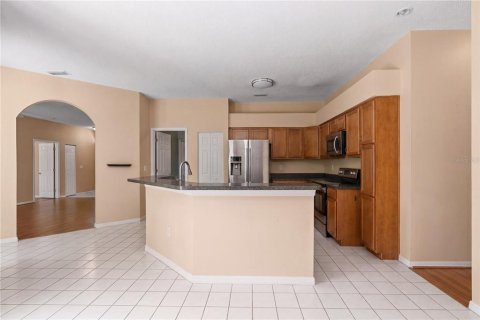 House in Tampa, Florida 4 bedrooms, 197.79 sq.m. № 2364871 - photo 18