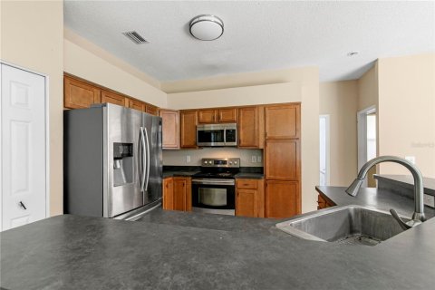 House in Tampa, Florida 4 bedrooms, 197.79 sq.m. № 2364871 - photo 15