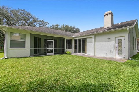 House in Tampa, Florida 4 bedrooms, 197.79 sq.m. № 2364871 - photo 3