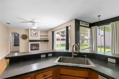 House in Tampa, Florida 4 bedrooms, 197.79 sq.m. № 2364871 - photo 17