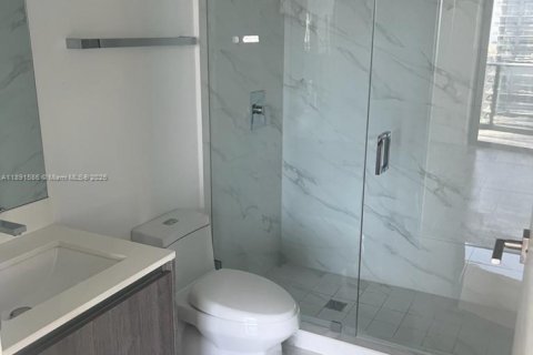 Снять в аренду кондоминиум в Майами, Флорида 2 спальни, 103.96м2, № 1945422 - фото 7