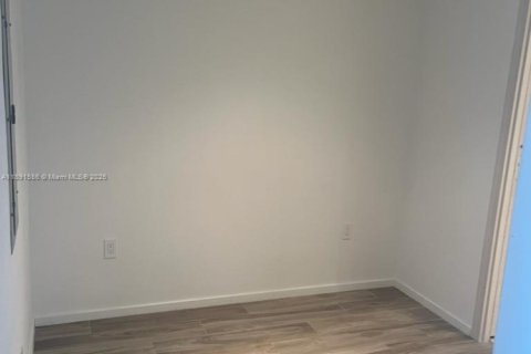 Снять в аренду кондоминиум в Майами, Флорида 2 спальни, 103.96м2, № 1945422 - фото 4