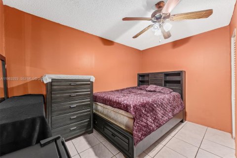 Villa ou maison à vendre à Lake Worth, Floride: 4 chambres, 155.15 m2 № 2027170 - photo 10