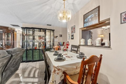 Villa ou maison à vendre à Lake Worth, Floride: 4 chambres, 155.15 m2 № 2027170 - photo 8