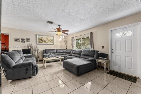 Villa ou maison à vendre à Lake Worth, Floride: 4 chambres, 155.15 m2 № 2027170 - photo 7