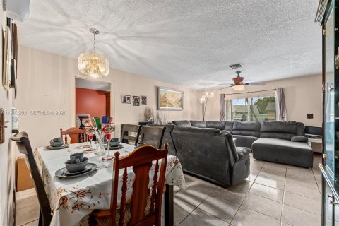 Villa ou maison à vendre à Lake Worth, Floride: 4 chambres, 155.15 m2 № 2027170 - photo 9