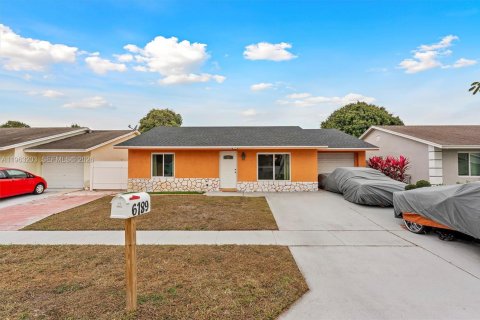 Villa ou maison à vendre à Lake Worth, Floride: 4 chambres, 155.15 m2 № 2027170 - photo 3