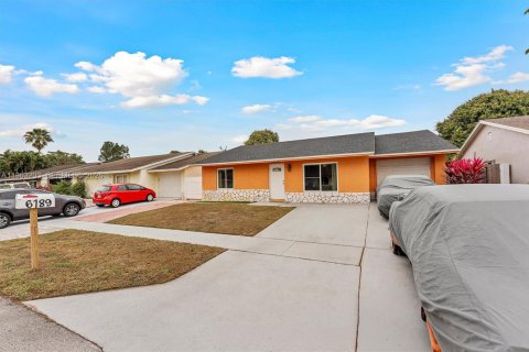 Villa ou maison à vendre à Lake Worth, Floride: 4 chambres, 155.15 m2 № 2027170 - photo 2