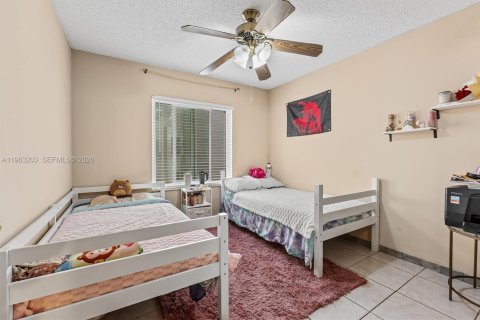 Villa ou maison à vendre à Lake Worth, Floride: 4 chambres, 155.15 m2 № 2027170 - photo 18