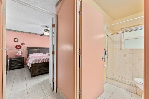 Villa ou maison à vendre à Lake Worth, Floride: 4 chambres, 155.15 m2 № 2027170 - photo 14