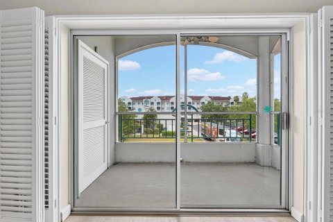 Condo in Sarasota, Florida, 2 bedrooms  № 2232374 - photo 24