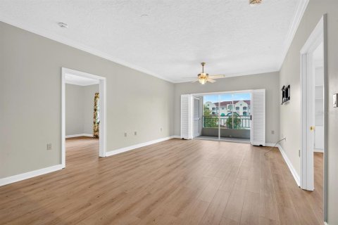 Condo in Sarasota, Florida, 2 bedrooms  № 2232374 - photo 17