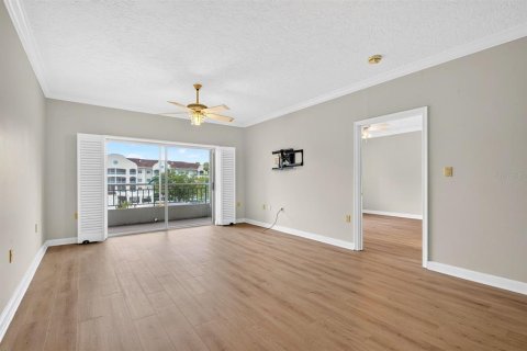 Condo in Sarasota, Florida, 2 bedrooms  № 2232374 - photo 19