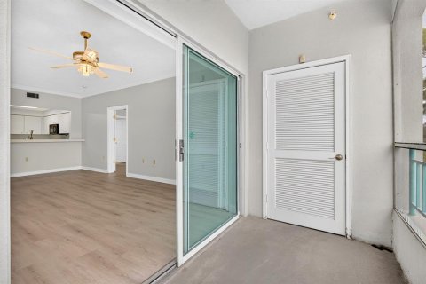 Condo in Sarasota, Florida, 2 bedrooms  № 2232374 - photo 22