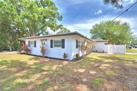 Casa en venta en Largo, Florida, 3 dormitorios, 178.47 m2 № 2093683 - foto 8