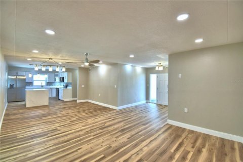 Casa en venta en Largo, Florida, 3 dormitorios, 178.47 m2 № 2093683 - foto 14