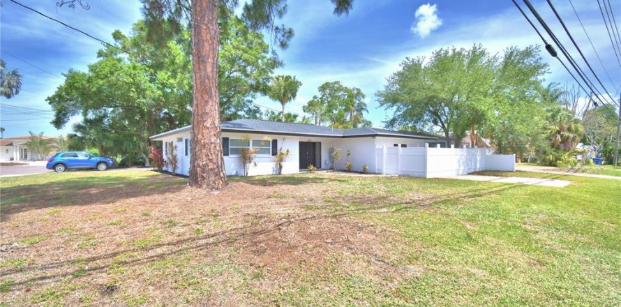Casa en Largo, Florida 3 dormitorios, 178.47 m2 № 2093683