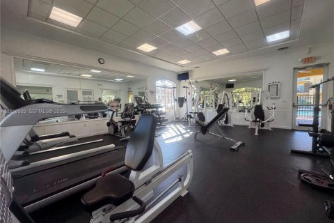 Condo in Doral, Florida, 2 bedrooms  № 1984166 - photo 19