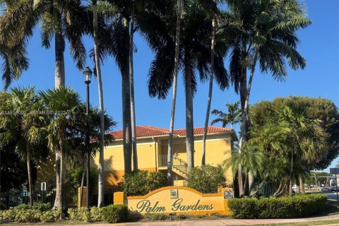 Condo in Doral, Florida, 2 bedrooms  № 1984166 - photo 18