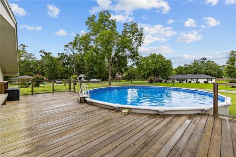 House in Trenton, Florida 3 bedrooms, 171.59 sq.m. № 1883550 - photo 26