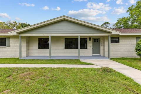 House in Trenton, Florida 3 bedrooms, 171.59 sq.m. № 1883550 - photo 2