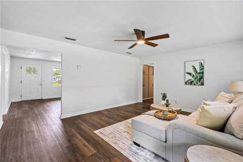 House in Trenton, Florida 3 bedrooms, 171.59 sq.m. № 1883550 - photo 3