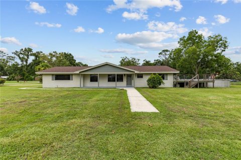 House in Trenton, Florida 3 bedrooms, 171.59 sq.m. № 1883550 - photo 1