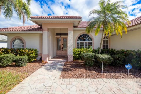 Villa ou maison à vendre à Port St. Lucie, Floride: 3 chambres, 171.59 m2 № 2087534 - photo 4