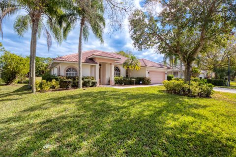 Villa ou maison à vendre à Port St. Lucie, Floride: 3 chambres, 171.59 m2 № 2087534 - photo 2