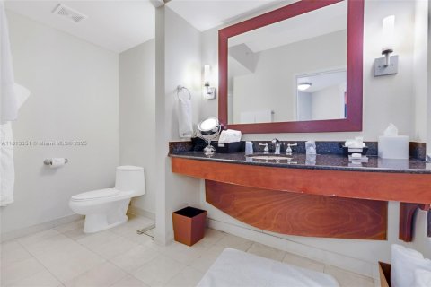 Studio in the Condo in Sunny Isles Beach, Florida  № 1760962 - photo 23