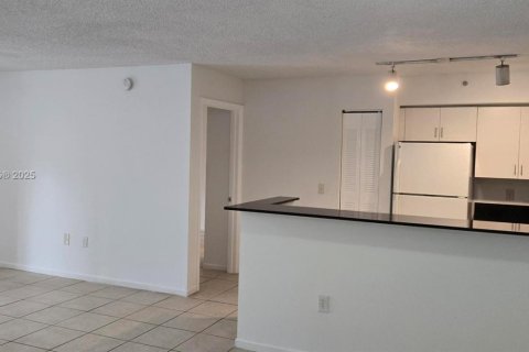 Copropriété à louer à Miramar, Floride: 2 chambres, 89.74 m2 № 1967398 - photo 4