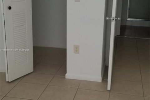 Copropriété à louer à Miramar, Floride: 2 chambres, 89.74 m2 № 1967398 - photo 19