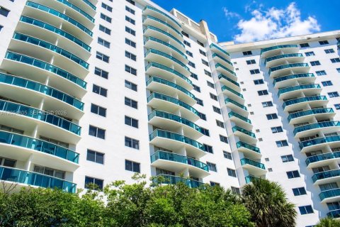 Copropriété à louer à Sunny Isles Beach, Floride: 1 chambre, 93.37 m2 № 2168737 - photo 26