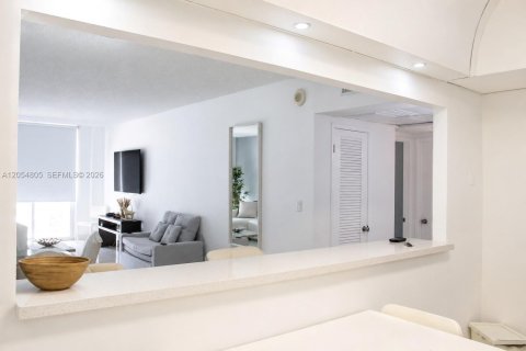 Copropriété à louer à Sunny Isles Beach, Floride: 1 chambre, 93.37 m2 № 2168737 - photo 10