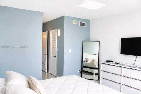 Copropriété à louer à Sunny Isles Beach, Floride: 1 chambre, 93.37 m2 № 2168737 - photo 12