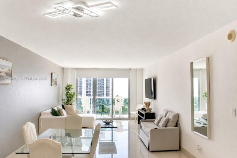 Copropriété à louer à Sunny Isles Beach, Floride: 1 chambre, 93.37 m2 № 2168737 - photo 8