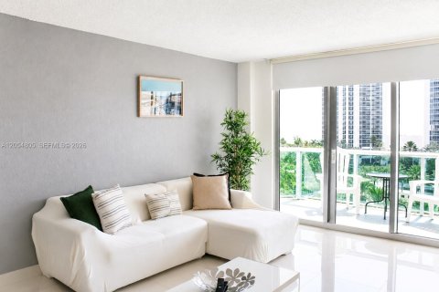 Copropriété à louer à Sunny Isles Beach, Floride: 1 chambre, 93.37 m2 № 2168737 - photo 5